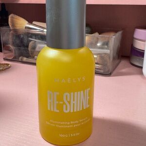 MAËLYS RE-SHINE Illuminating Body Serum - Yellow